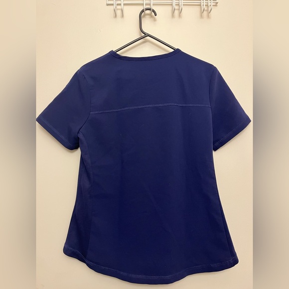 Jaanuu Scrub Set in Navy - Picture 3 of 10